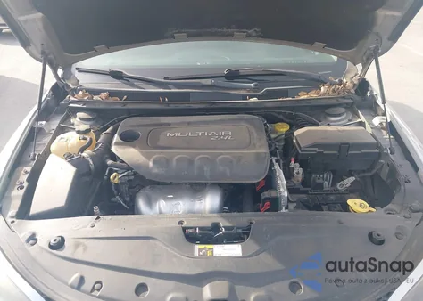 2015 Chrysler 200 C z USA, uszkodzony, nr VIN 1C3CCCCB2FN698355